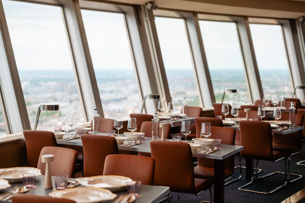 Photo of the interieur of the Restaurant in the Fernsehturm